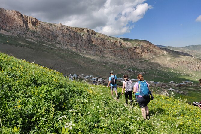 2 Day Hiking Homestay Tour in Remote Villages of Guba - What the homestay adds to the trip