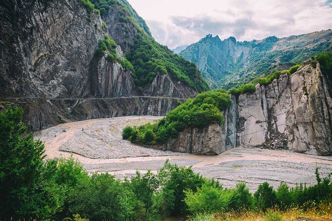 3 day tour in Azerbaijan - visit most of sightseeings - Day two: rock art, Ladas, and the Land of Fire
