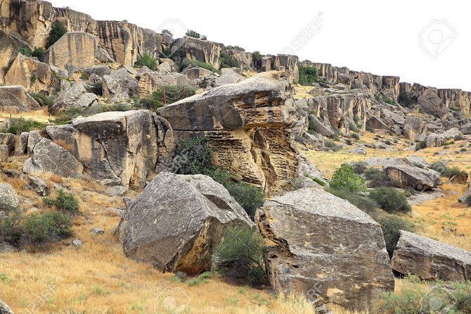 5-Day Unforgettable Private Tour in Azerbaijan - Gobustan’s prehistoric carvings and mud volcanoes