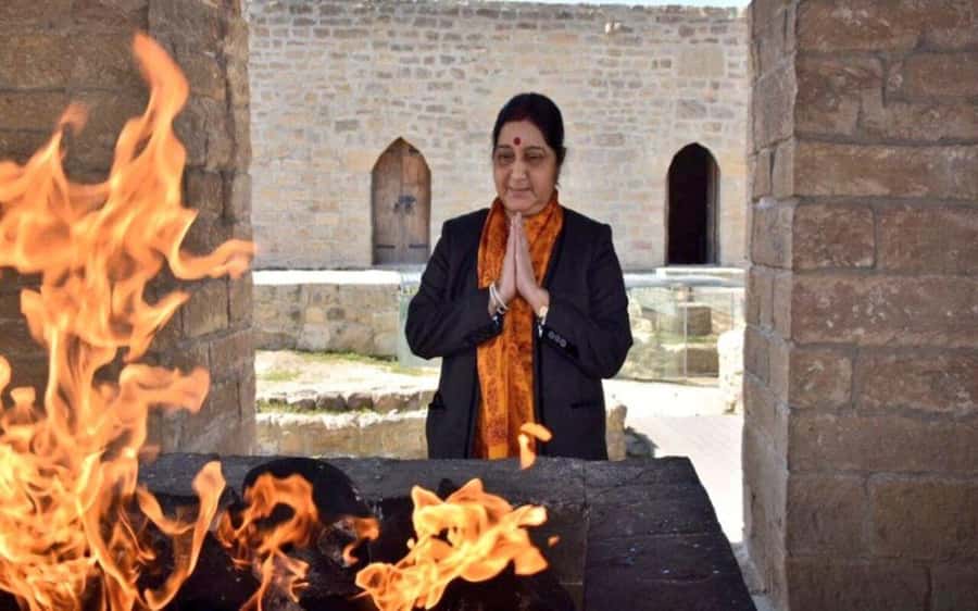 Ateshgah Fire temple and Burning mountain tour - Why this four-hour route works