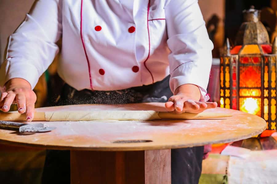 Azerbaijani Cooking Class & Old City Tour & Lunch - Timing, guides, and group choices