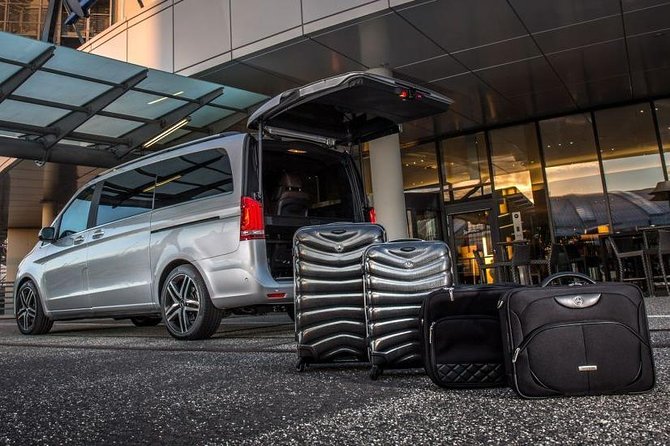 Baku Airport Private Transfer Service - The ride to your accommodation