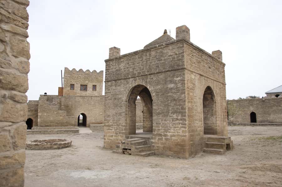 Baku: Burning Mountain & Zorastrian Temple Private Tour - Yanar Dag and the open flame