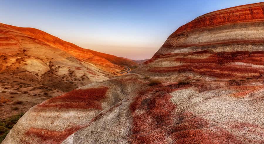 Baku: Candy Mountain, Pink Lake, Besh Barmag Dag and Mosque - Why this long day from Baku is worth considering