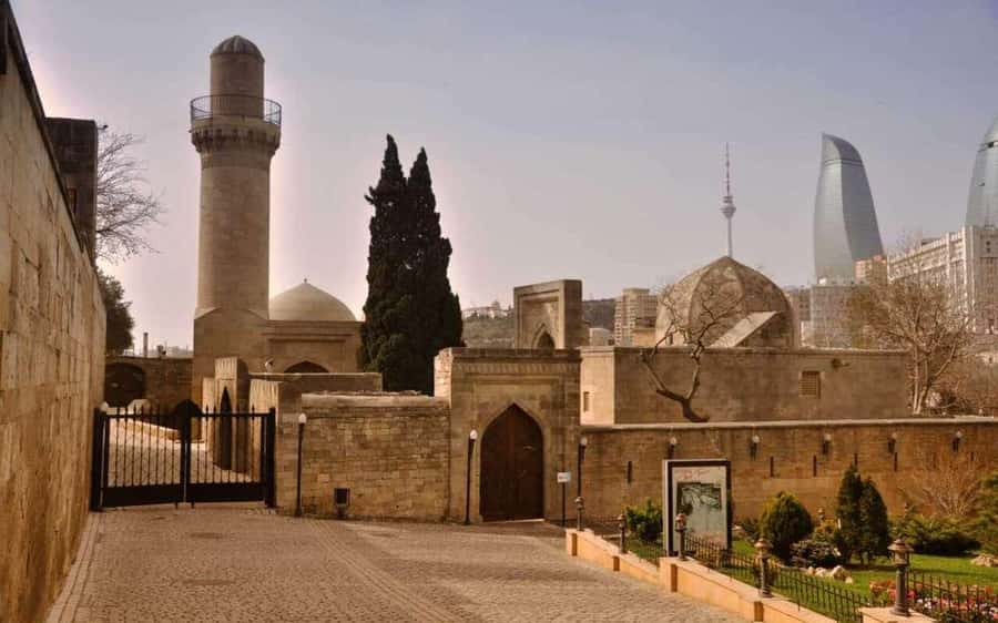 Baku City Group Tour - Baku Boulevard and the Caspian outlook