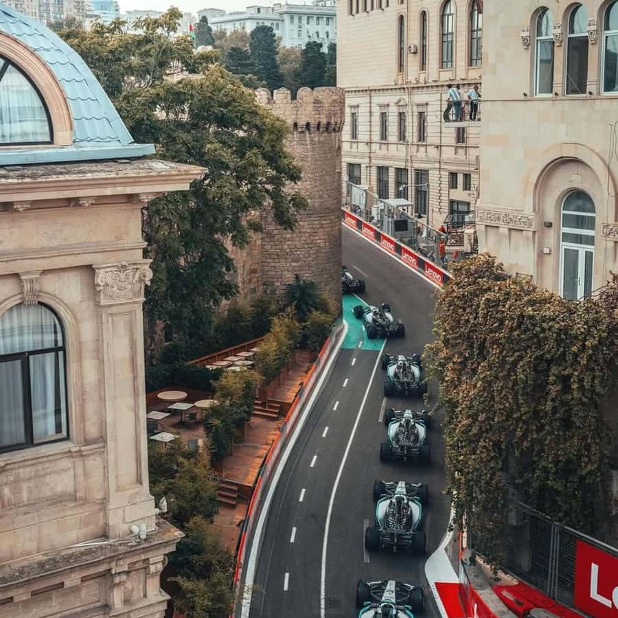 Baku City Tour: Explore the Heart of Azerbaijan - Maiden Tower: a quick look at Baku’s best-known landmark