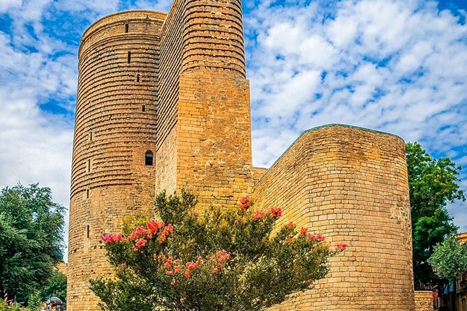 Baku City tours, Guide, Full Day Tour in Baku - The guide matters more than the brochure