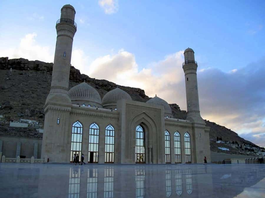 Baku: Gobustan/Absheron guided tour with lunch and tickets - Yanar Dag, the Burning Mountain
