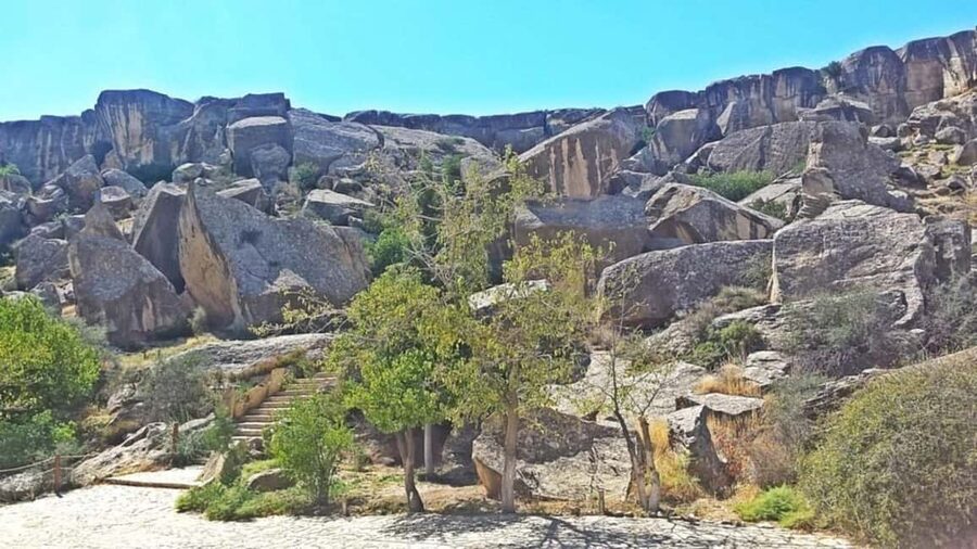 Baku: Gobustan-Absheron Tour with Hotel PICK UP and DROP OFF - Comfort, walking, and practical preparation