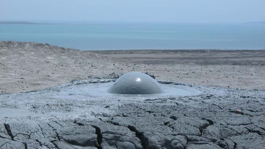 Baku: Gobustan & Absheron with Mud Volcanoes & Fire - Key points to know before you book