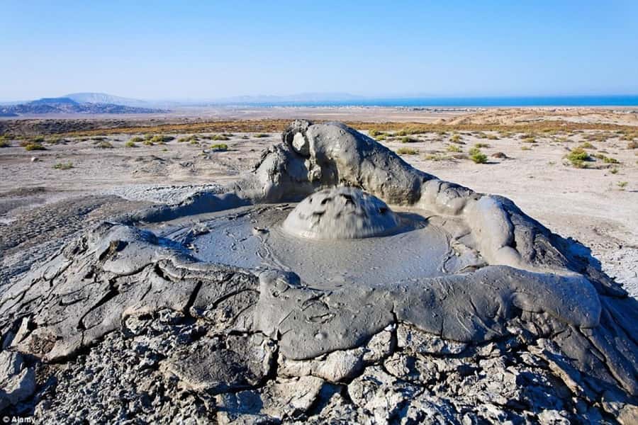 Baku:Gobustan Mud Volcanoes Temple & Entry tickets included - Transport, groups, and guide quality
