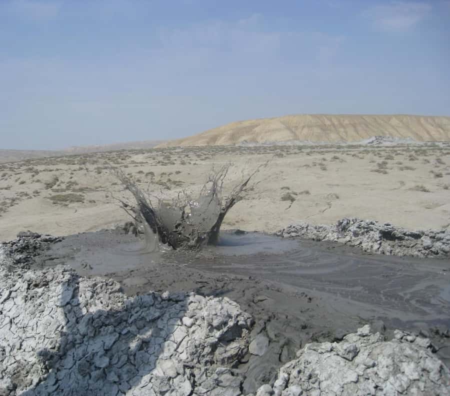 Baku:Gobustan Mud Volcanoes Temple & Entry tickets included - What the low price really includes