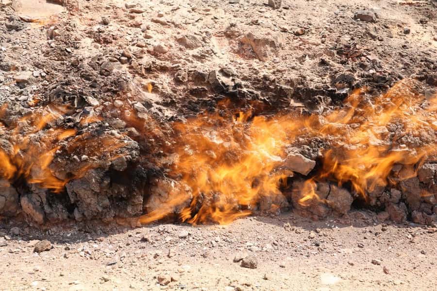 Baku: Gobustan, Volcanoes, Fire Temple and Yanardag Day Trip - Mud volcanoes and the rough ride into the countryside