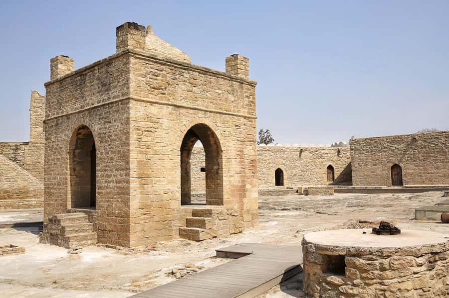 Baku: Gobustan, Volcanoes, Fire Temple and Yanardag Day Trip - What to bring and how to prepare