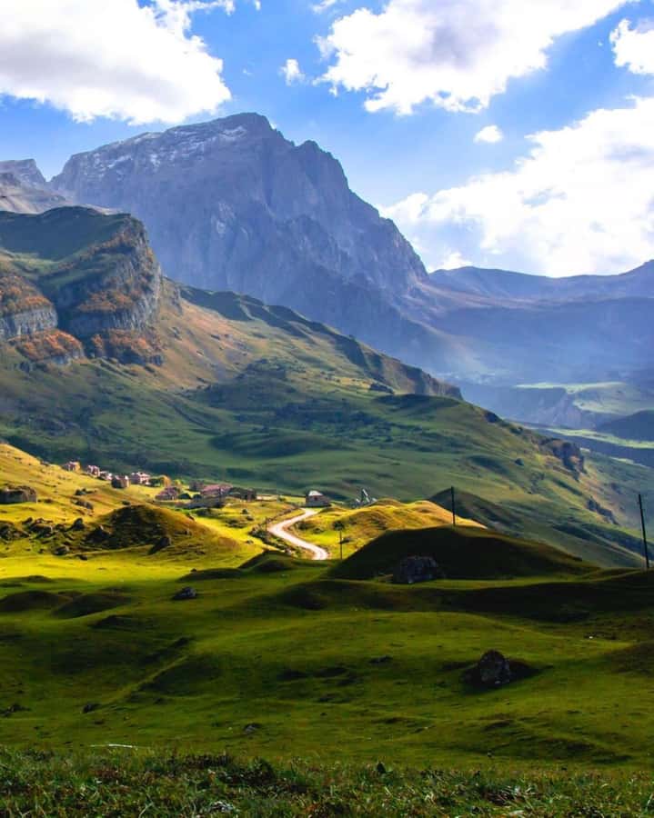 Baku: Guba-Shahdag Resort-Candy Mountain and Laza Waterfall - Guides, vehicles, and group choices