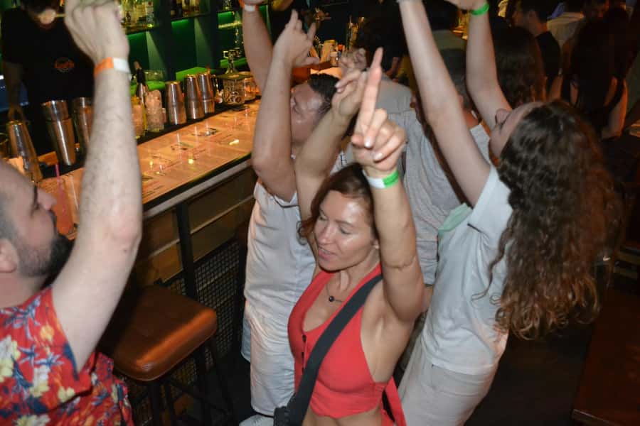 Baku: Guided Bar Crawl with Shots and Nightclub Entry - Key points to know before you book