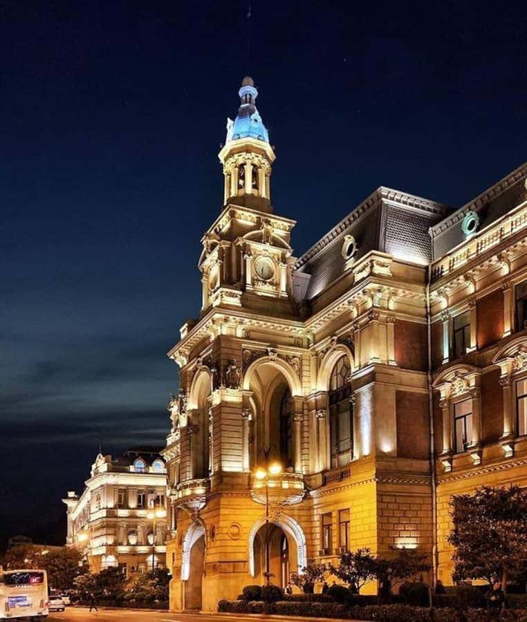 Baku Historical and modern tour in 2-3 hours+FREE Night tour - Is $24 good value?