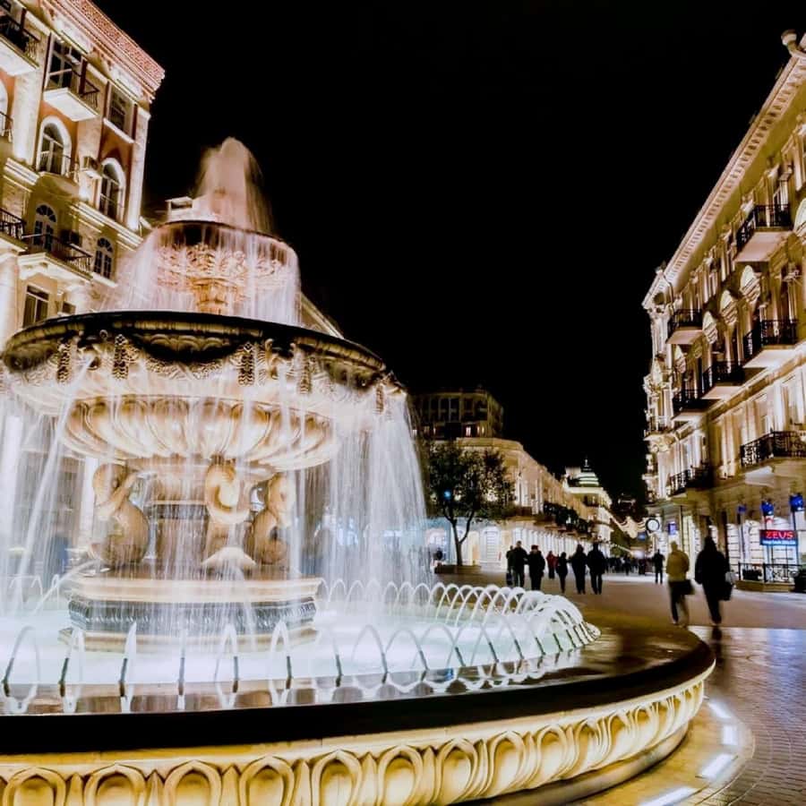 Baku: Light-Up Baku Walking Evening Tour - Key points to know before you book