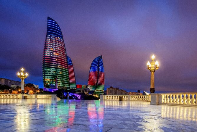Baku Night City Tour Discover the Magic of Illuminated Landmarks - The Heydar Aliyev Center at night
