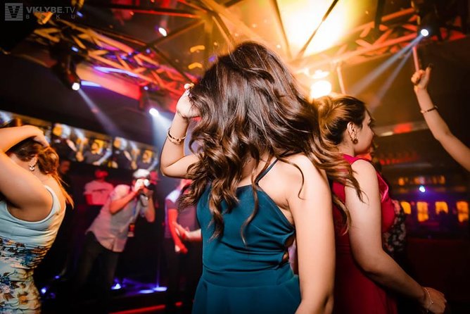 Baku Night Life Experience (All inclusive) - What the guide adds beyond a drink