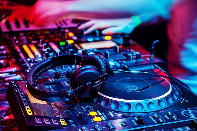Baku Night Life Experience (All inclusive) - Who will get the most from this evening