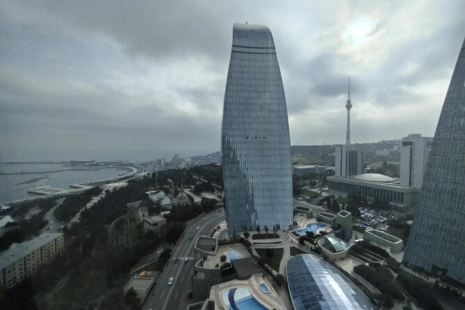 Baku Night Panoramic tour - The guide makes the difference