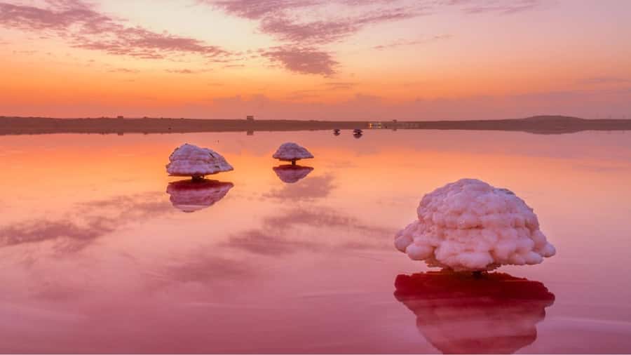 Baku: Pink Lake, Candy Cane & Beshbarmag Mountains - The long ride north to Beshbarmag Mountain
