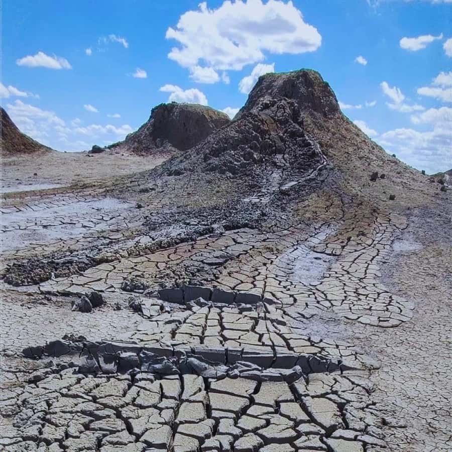 Baku: The Best 5 Sightseeing Spots Gobustan + Old City Tour - The mud volcanoes are the day’s wild card