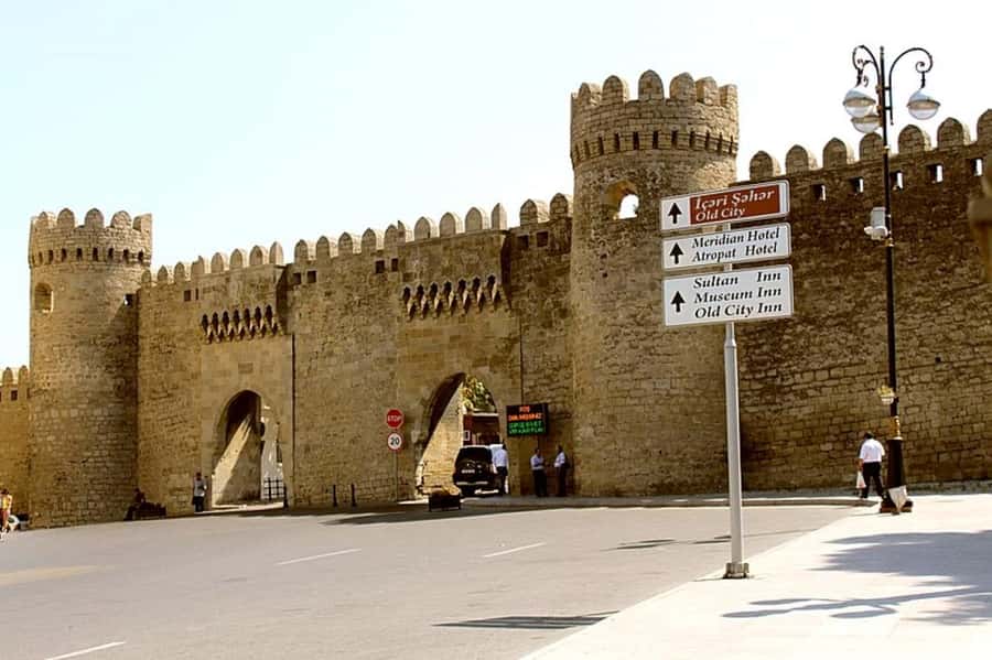 Baku: The Best 5 Sightseeing Spots Gobustan + Old City Tour - Ateshgah connects fire with faith