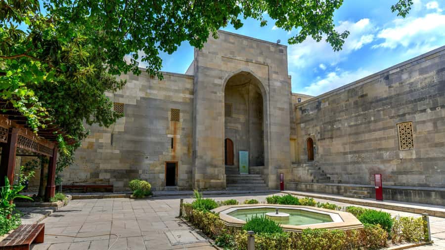 Become a Baku resident in a day - Ateshgah and Yanardagh, Azerbaijan’s fire country