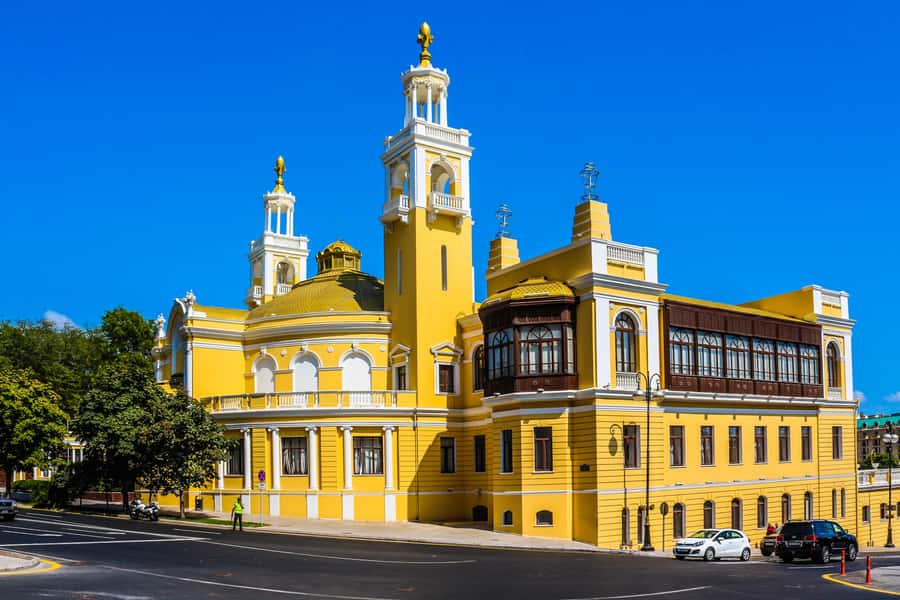Best of Baku: 4-Hour City Tour Historic and Modern Landmarks - Price, pace, and who should book