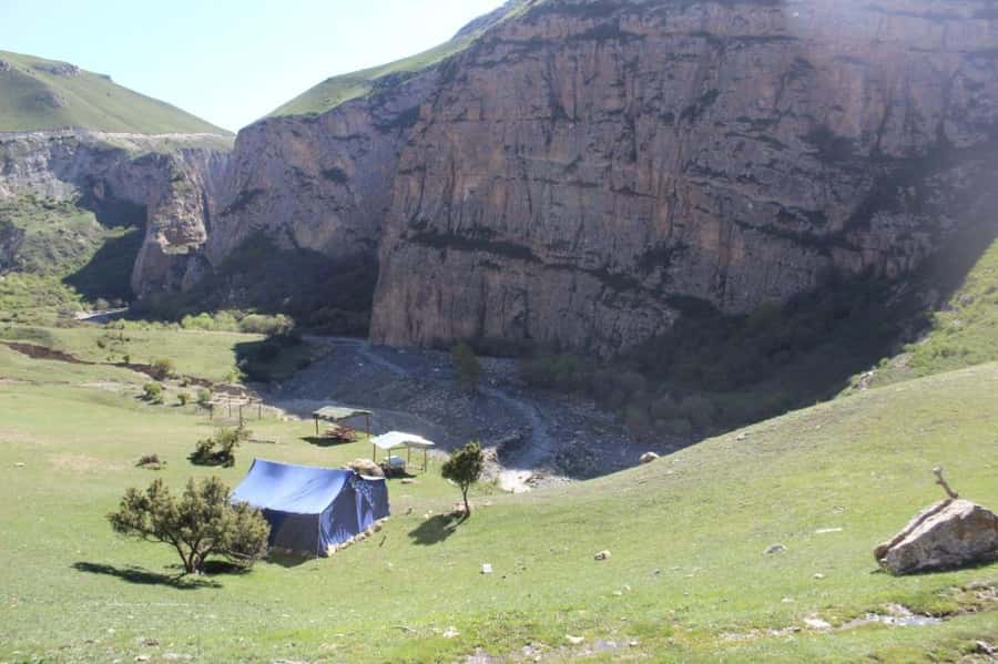Candy Mountains - Guba - Khinaliq Guided Full Day Tour - Beshbarmaq adds a useful roadside pause
