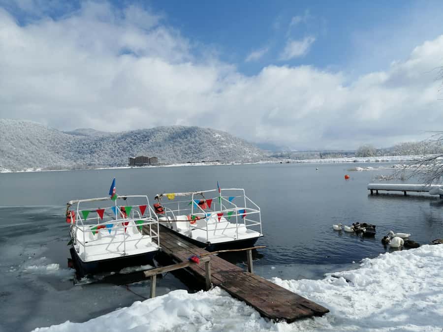 From Baku: Gabala Cable Car, Nohur Lake & Juma Mosque Trip - Nohur Lake brings a quiet forest stop