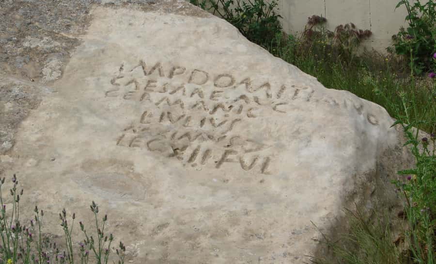 From Baku: Gobustan, Mud Volcanoes & Mosque Private Tour - Getting from Baku to Gobustan