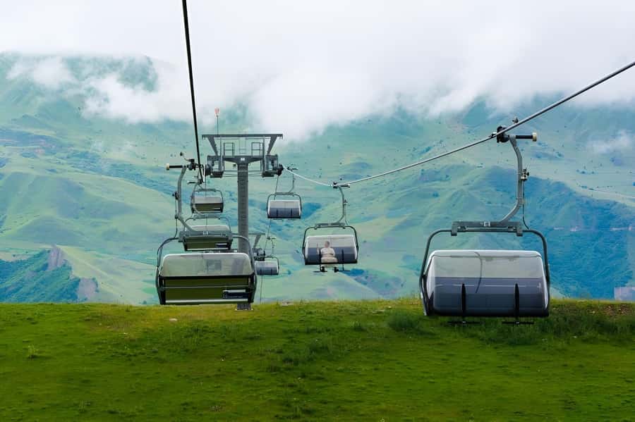 From Baku: Private or Shared Quba & Shahdag Trip with Lunch - Meeting Beshbarmag, the Five Finger Mountain