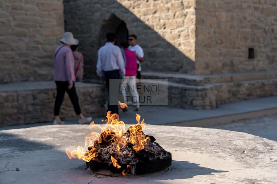 From Bakü: Sightseeing - Ateshgah - Yanardag - Gobustan - Gobustan’s mud volcanoes, Azerbaijan’s oddest stop