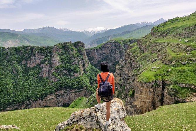 Full Day Private Griz Waterfall Hiking Tour With Home-Made Lunch - The 3-kilometer walk to the cave waterfall