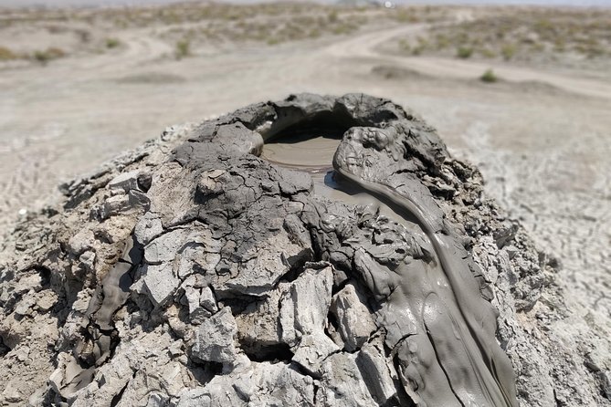 Gobustan and Mud volcanoe GROUP TOUR - Reading the petroglyphs in the open air