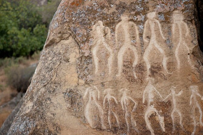 Gobustan-Mud Volcan-Fire Temple and Mountain Tour/Entrance inc - Guides can shape the quality of the day