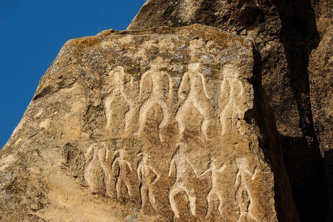 Gobustan Rock Art & Mud Volcanoes Tour - Guides, cars, and the value of a private tour