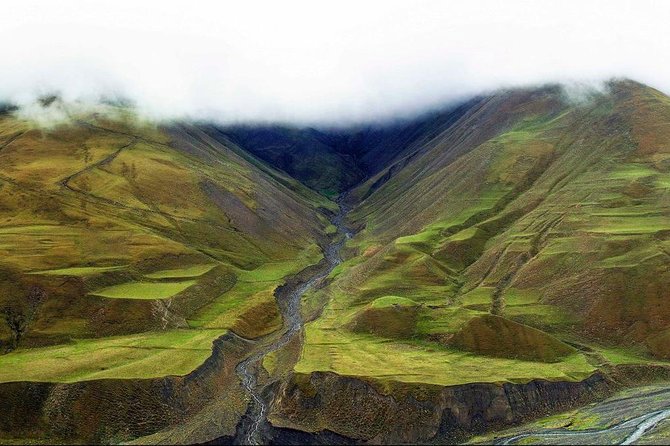 Guba Khinalug & Candy Cane Mountains tour (by Old City Tours) - Eagle Height and the road into the high country