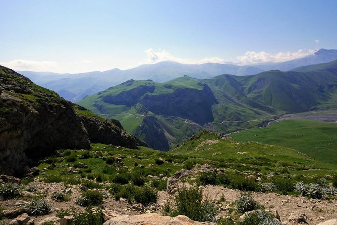 Khinalig - Gleykhudat 1 day hiking tour - Lunch and contact with local families