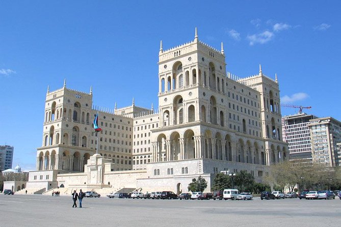 Old and Modern Baku City Private Tour - What the $25.19 price really buys