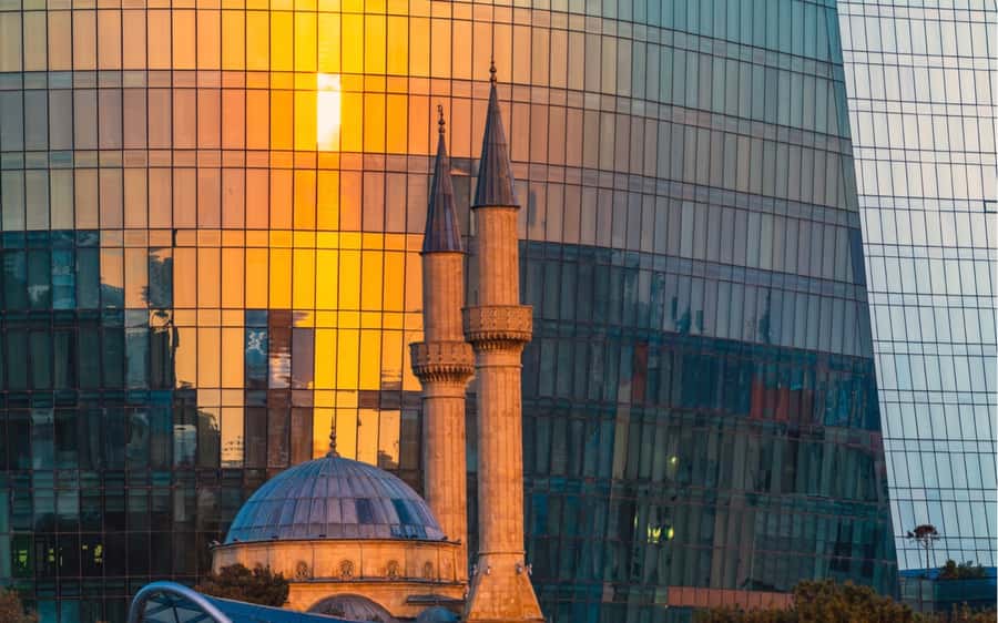 Old and Modern Baku City Tour - The guide can shape the whole afternoon