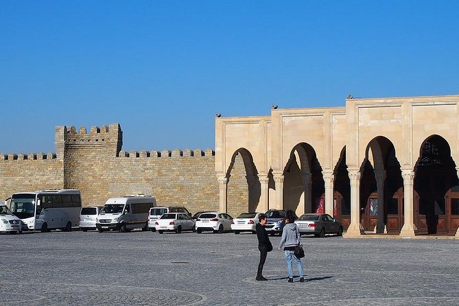 Private Ateshgah & Yanardag Tour - What the private vehicle changes
